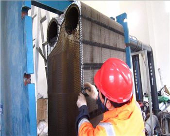 四川中央空調(diào)清洗--板式換熱器清洗